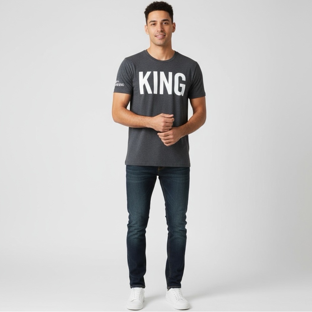 NWT Disney x Chaser Men's The Lion King "KING" Graphic T-Shirt Charcoal Medium